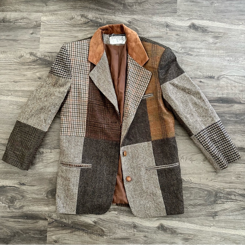 VINTAGE International Scene Patchwork Blazer with Brown Accents